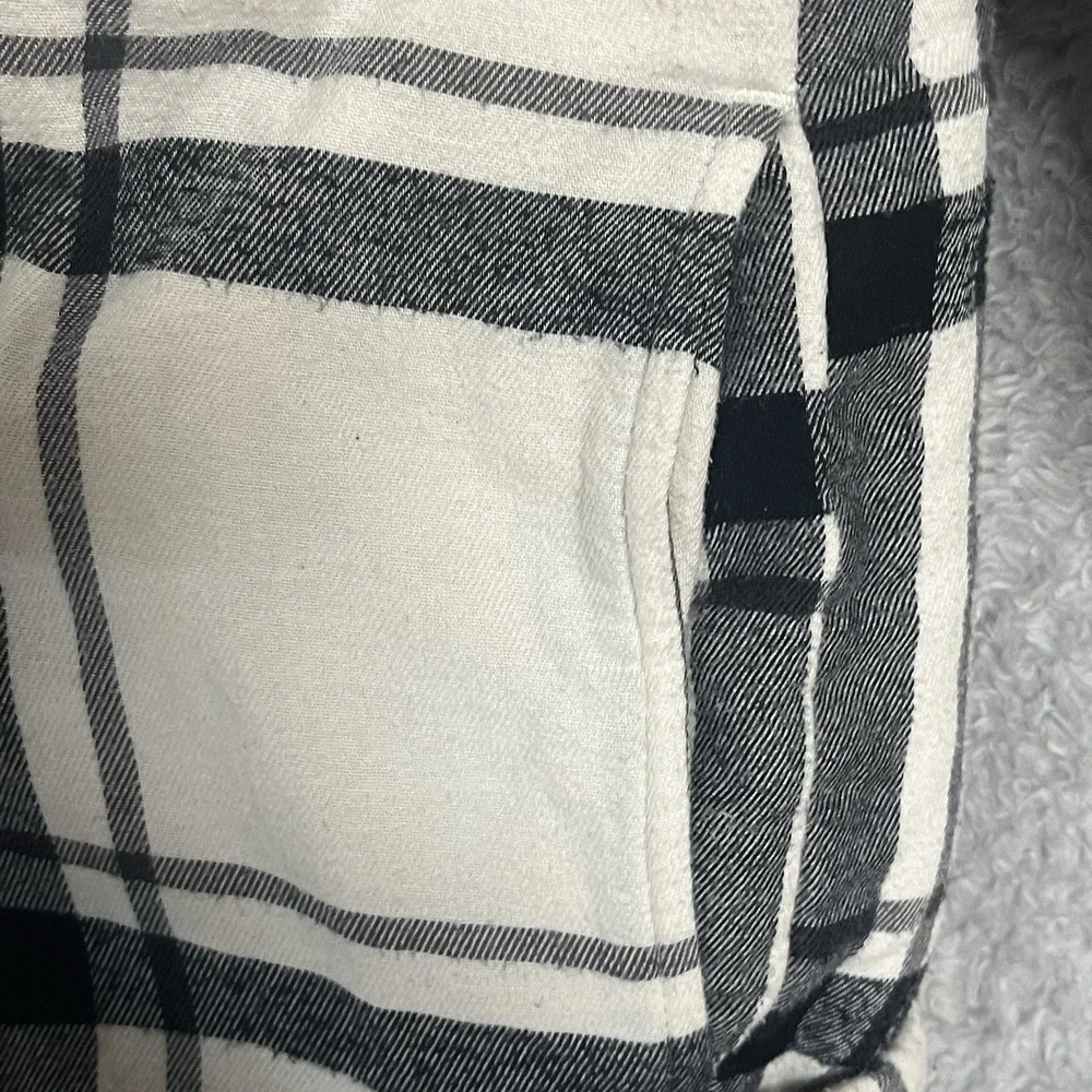 Hollister Jacket Men's XL Sherpa Lined Shacket Black & Cream Plaid Flannel‎